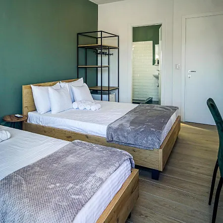 Patio 3* Gjirokastër