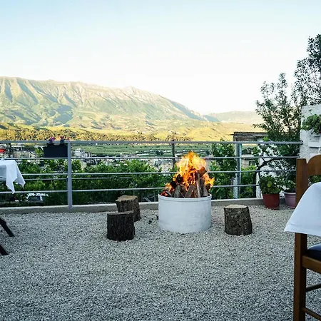 Patio 3* Gjirokastër